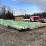 Câblage électrique d&rsquo;un chalet commercial en forêt